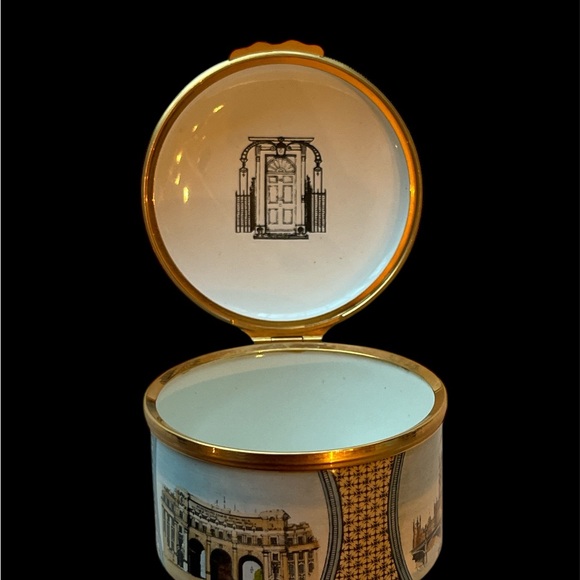 Halcyon Days Enamel Box- 10 Downing Street - Picture 3 of 10
